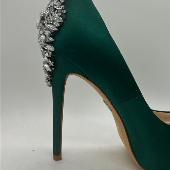 Badgley Mischka Emerald Green Satin Peep Toe Stiletto Heels Shoes **Size 8** 🔥🔥 - Picture 7 of 8